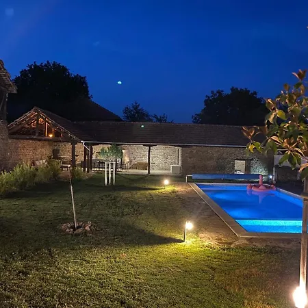 Chez Le Colonel Pool House Dobromirka