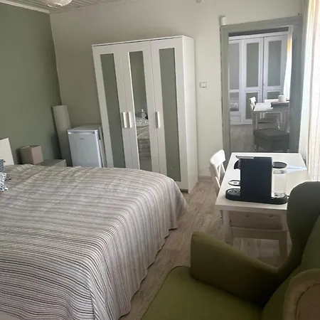 Casa de hóspedes Chez Le Colonel Pool House *