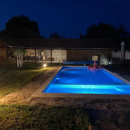 Chez Le Colonel Pool House Casa de hóspedes