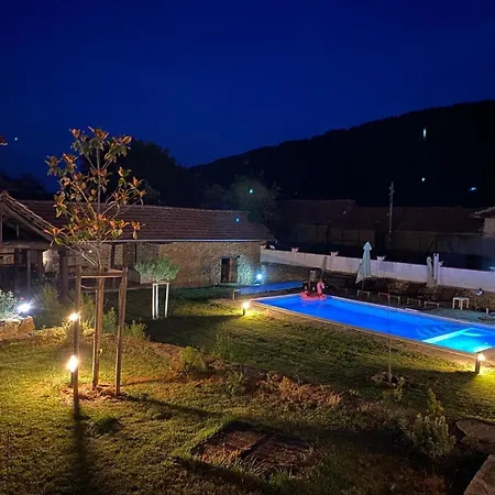 Chez Le Colonel Pool House *