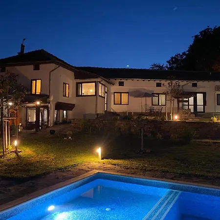 Chez Le Colonel Pool House Dobromirka