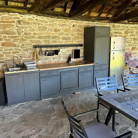 Chez Le Colonel Pool House Casa de hóspedes *