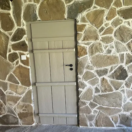 Chez Le Colonel Pool House Casa de hóspedes *