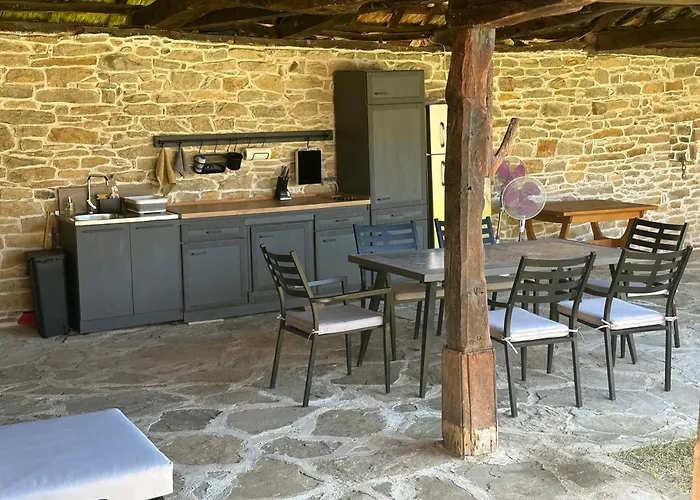 Chez Le Colonel Pool House Dobromirka